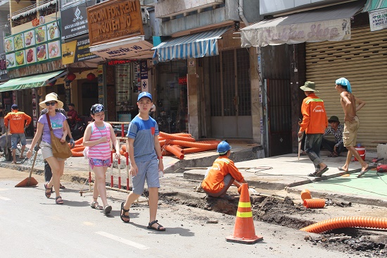 'Phố Tây' Bùi Viện đang tất bật thi công để kịp ngày khai trương ảnh 7