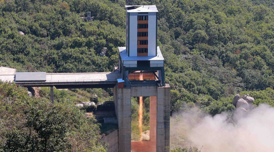 Mỹ nghi Triều Tiên vừa thử động cơ tên lửa ICBM ảnh 1