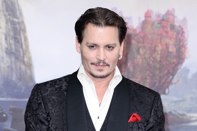 Trò đùa gây tranh cãi của 'cướp biển' Johnny Depp với Tổng thống Donald Trump ảnh 1
