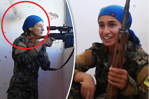 Đấu súng tại Raqqa: Đạn bay sượt đầu, nữ chiến binh bắn tỉa vẫn cười tươi ảnh 1