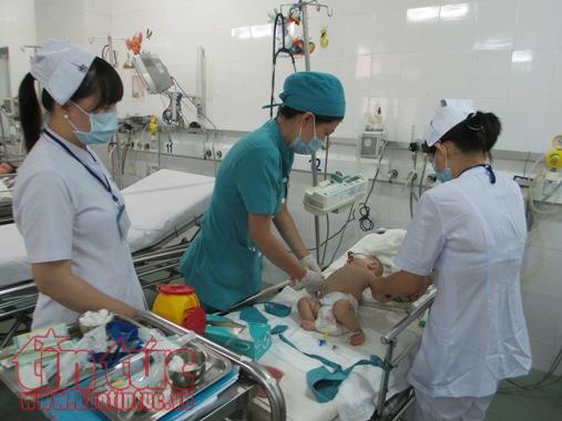  Dịch bệnh sốt xuất huyết đang bùng phát, cảnh giác với những dấu hiệu ở trẻ ảnh 1