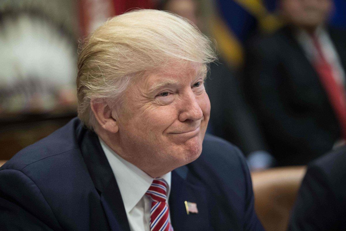 Tổng thống Trump quyết không bỏ thói quen của 'tổng thống thời hiện đại' ảnh 1