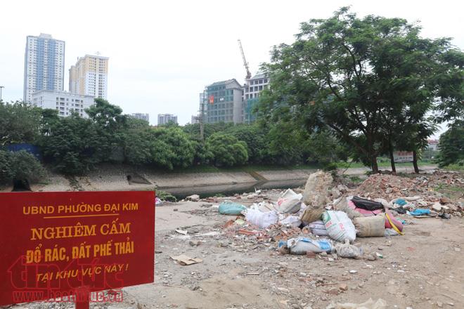 Sông Thủ đô 'thoi thóp' vì bùn, rác ảnh 9