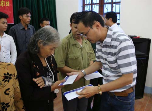 Tập đoàn Tân Hiệp Phát thăm và tặng quà các gia đình thương binh liệt sỹ ảnh 1