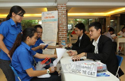 Trên 5.000 thỏa ước lao động tập thể được ký kết trong Tháng Công nhân năm 2017 ảnh 1