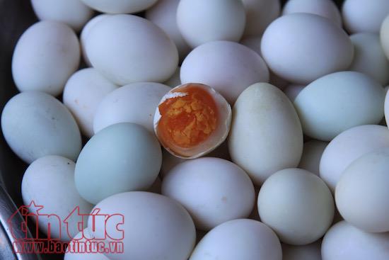 Khám phá chợ côn trùng đặc sản ‘nhìn phát khiếp’ ở đất nước Chùa Tháp ảnh 12