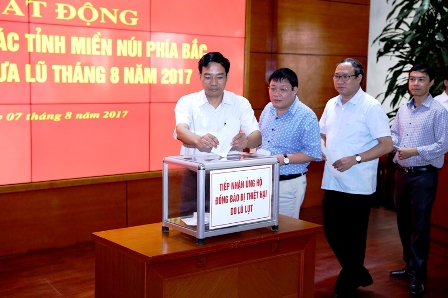  Hơn 1 tỉ đồng ủng hộ nhân dân vùng bị thiệt hại do mưa lũ ảnh 1