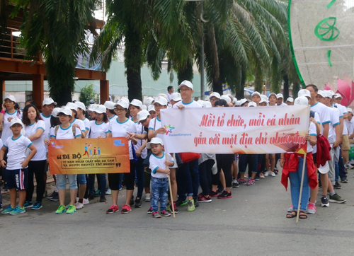 FrieslandCampina Việt Nam đồng hành cùng chương trình đi bộ ‘vì nạn nhân chất độc da cam và người khuyết tật’ ảnh 1