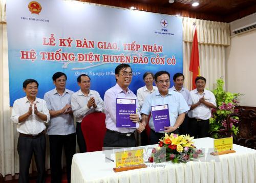Quảng Trị tiếp nhận hệ thống điện trên đảo Cồn Cỏ ảnh 1