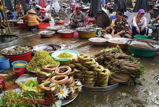 Hút hồn chợ quê mùa nước nổi ở Đồng Tháp Mười ảnh 6