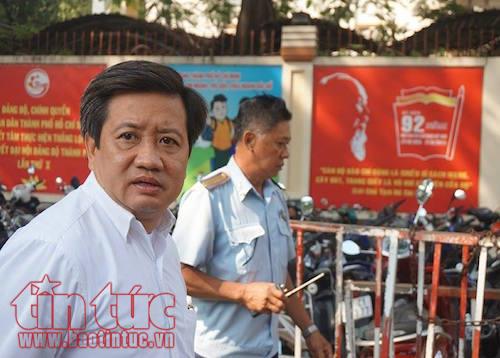 Lãnh đạo quận 1 ra quân 'trảm' các bãi giữ xe thu phí sai quy định ảnh 2