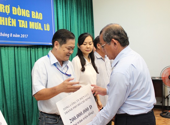 TP Hồ Chí Minh vận động người dân chung tay hỗ trợ đồng bào bị lũ ở các tỉnh phía Bắc ảnh 1