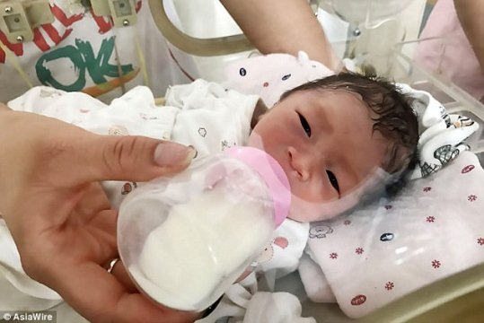  ‘Mẹ nhí’ 12 tuổi tự sinh con, vứt vào bụi rậm ảnh 2