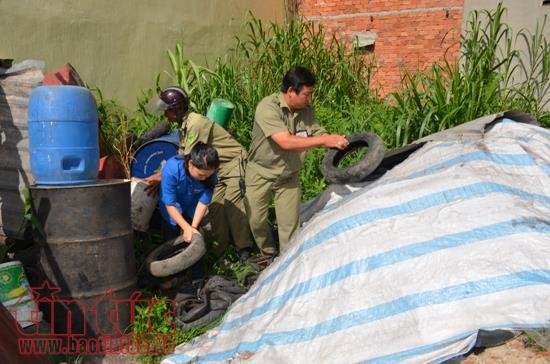 Tăng cường xử phạt các điểm phát sinh ổ dịch để khống chế bệnh sốt xuất huyết ảnh 1