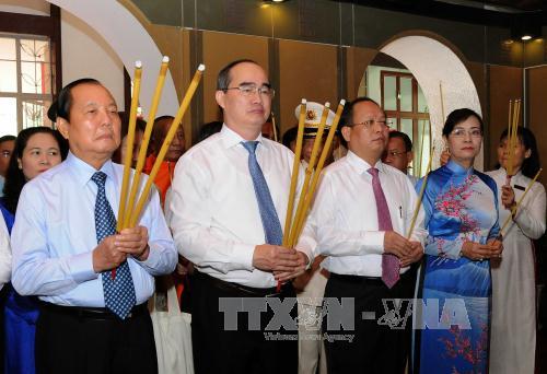 Dâng hương tưởng niệm 129 năm ngày sinh Chủ tịch Tôn Đức Thắng ảnh 1