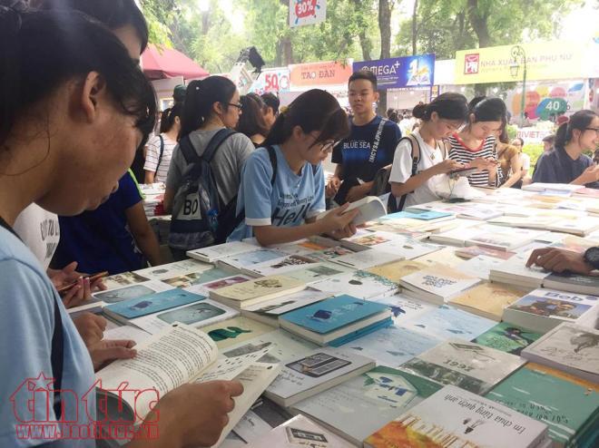 Khai mạc Triển lãm - Hội chợ sách Quốc tế 2017 ảnh 2
