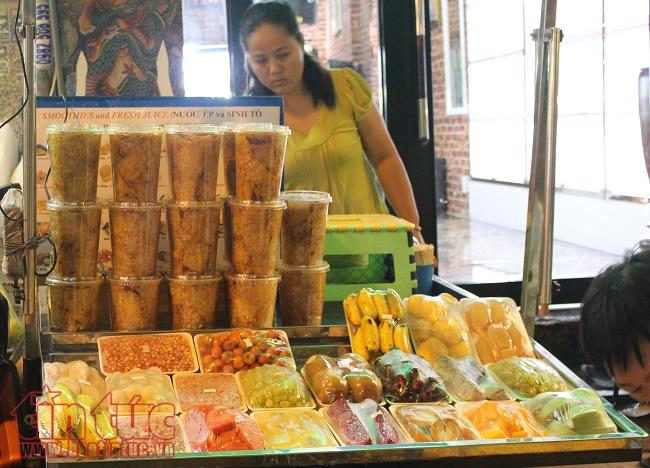 Nhộn nhịp 'phố Tây' Bùi Viện khi màn đêm buông xuống ảnh 5