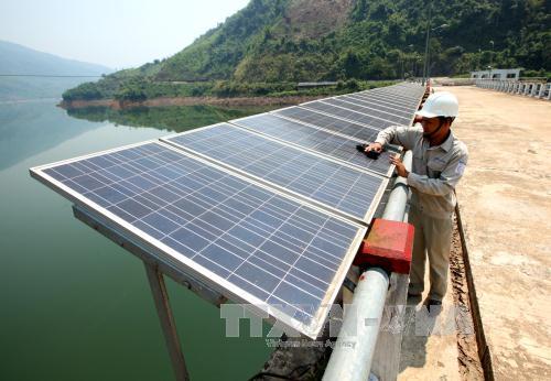 Điện mặt trời hưởng cơ chế giá 2.086 đồng/kWh ảnh 1