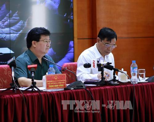 Phó Thủ tướng Trịnh Đình Dũng chỉ đạo ứng phó với bão số 10 tại miền Trung ảnh 1