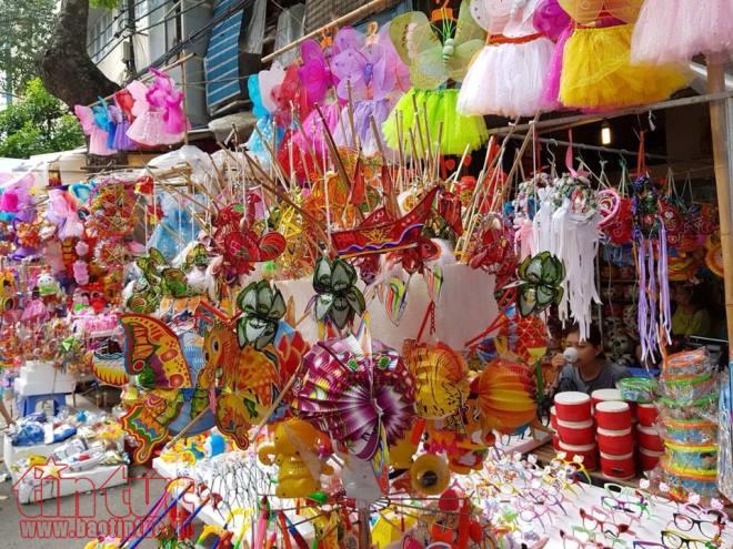 Rộn ràng không khí Tết Trung Thu trên phố Hàng Mã ảnh 4
