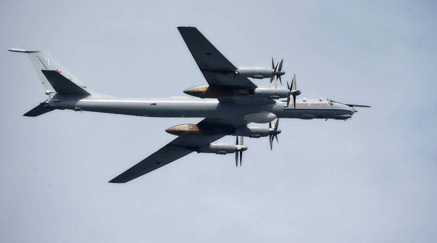 Oanh tạc cơ Tu-95 Nga nã tên lửa hành trình diệt mục tiêu IS tại Deir ez-Zor ảnh 1