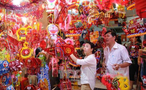 TP Hồ Chí Minh: Phố lồng đèn lung linh sắc màu đón chào Trung thu ảnh 4