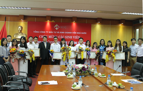 SCIC trao học bổng 'Nâng bước tài năng trẻ' năm 2017 ảnh 1