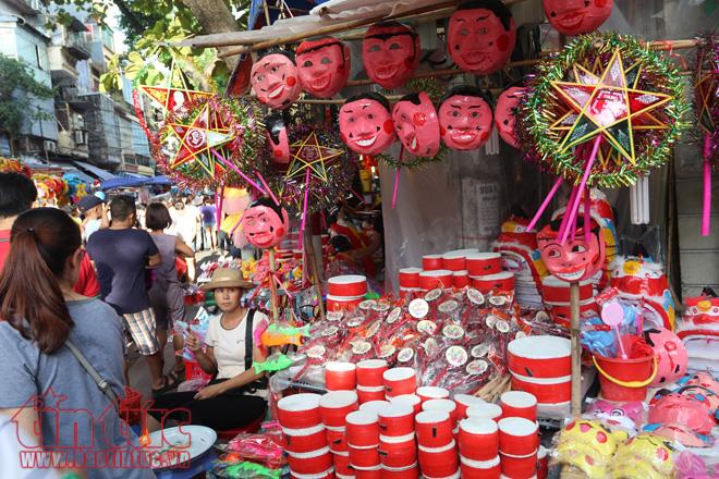 Biển người đón Trung Thu sớm trên phố Hàng Mã ảnh 12