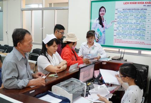 Tăng viện phí tại bệnh viện công: Nhiều người dân chưa biết mức giá mới ảnh 1