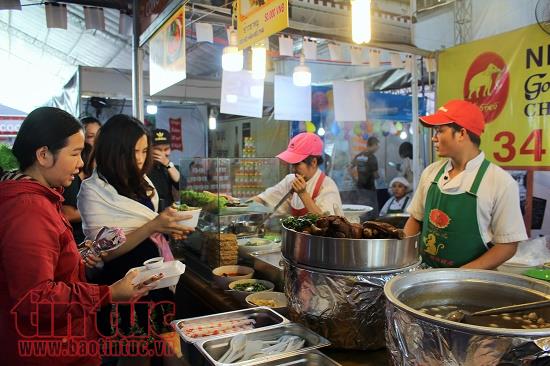 Lễ hội ẩm thực năm châu tại TP Hồ Chí Minh ảnh 1