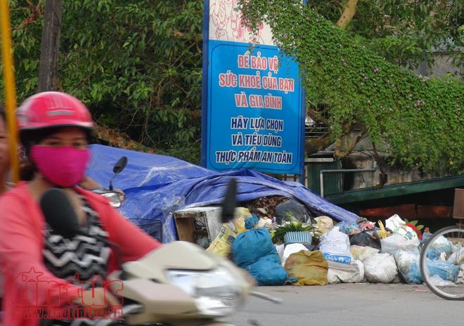 Bịt mũi, nín thở khi vào thị xã Sơn Tây, Hà Nội ảnh 12