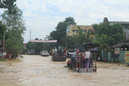 Bão Khanun tiến gần Hoàng Sa, sức gió mạnh lên có thể giật tới cấp 13 ảnh 2