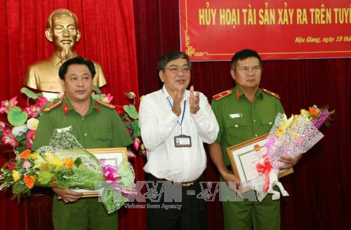Thông tin chính thức vụ đốt xe trên Quốc lộ 61C ảnh 1