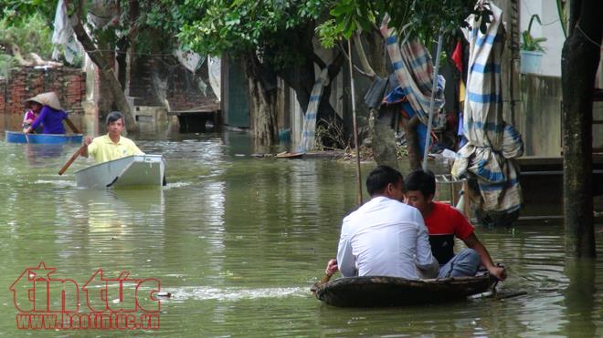 Người dân Chương Mỹ vẫn vật lộn trong ngập lụt và ô nhiễm ảnh 2