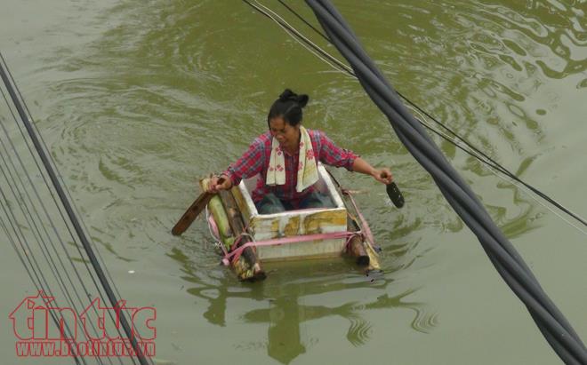Người dân Chương Mỹ vẫn vật lộn trong ngập lụt và ô nhiễm ảnh 3