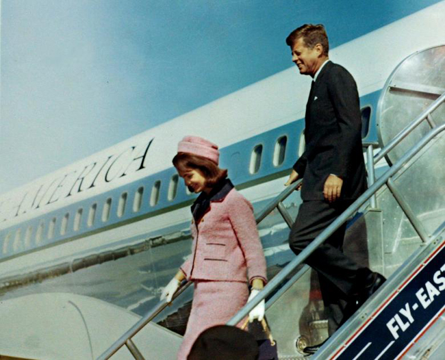 Hình ảnh về ngày định mệnh của cố Tổng thống Mỹ Kennedy ảnh 1