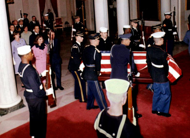 Hình ảnh về ngày định mệnh của cố Tổng thống Mỹ Kennedy ảnh 9