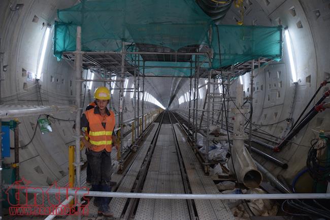 Khám phá đường hầm metro hoàn thành đầu tiên dưới lòng Sài Gòn ảnh 1