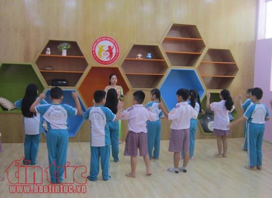 Một số trường ở TP Hồ Chí Minh vẫn 'bổ đầu' các khoản thu tự nguyện ảnh 1