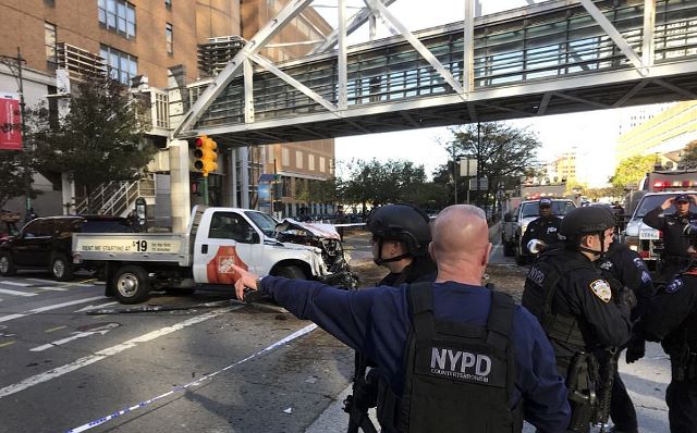  Cận cảnh hiện trường vụ khủng bố chết chóc nhất tại New York kể từ 11/9/2001 ảnh 4