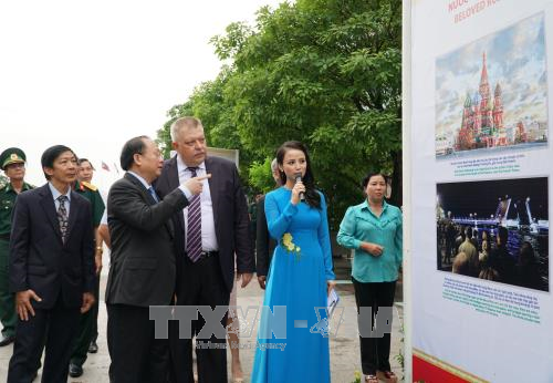 Khai mạc triển lãm ảnh 'Thắm tình hữu nghị Việt Nam – Liên bang Nga' ảnh 1