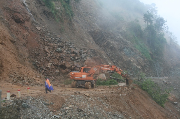 Ngăn chặn sạt trượt đất đá ảnh 2