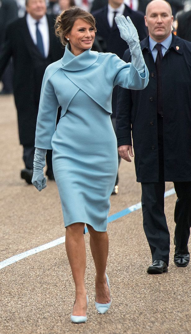 Nghệ thuật 'ngoại giao thời trang' riêng biệt của Đệ nhất Phu nhân Melania Trump ảnh 1