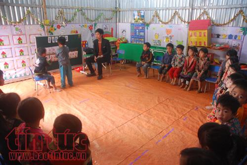 Chuyện về những thầy giáo mầm non cắm bản ảnh 7