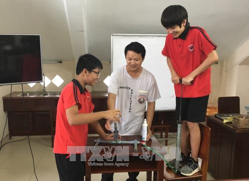 Khơi dậy niềm đam mê sáng tạo trong học sinh
