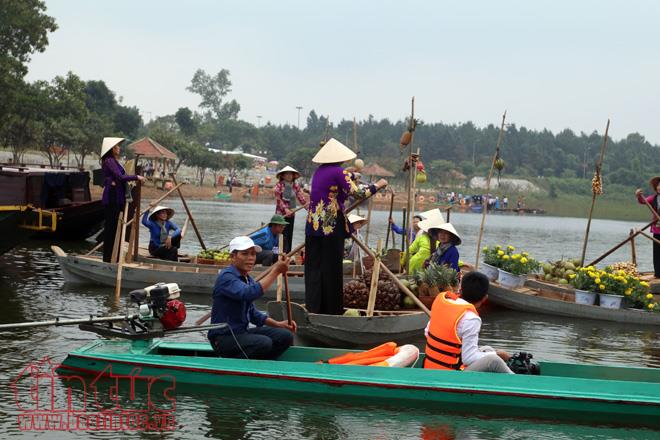 Trải nghiệm Chợ nổi Cái Răng trên hồ Đồng Mô ảnh 1