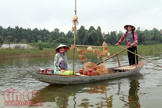 Trải nghiệm Chợ nổi Cái Răng trên hồ Đồng Mô ảnh 3