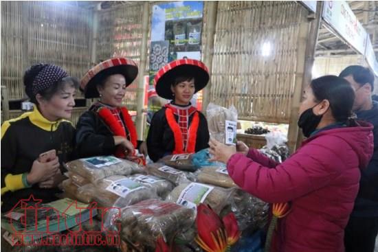 Khai mạc Hội chợ Đặc sản Vùng miền Việt Nam 2017 ảnh 3