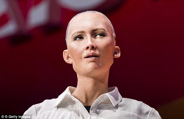 Không dừng ở quyền công dân, robot Sophia còn muốn lấy chồng, có con ảnh 1