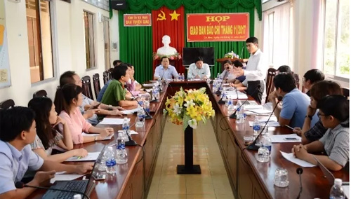 Cách chức hai cảnh sát điều tra Công an tỉnh Cà Mau ảnh 1